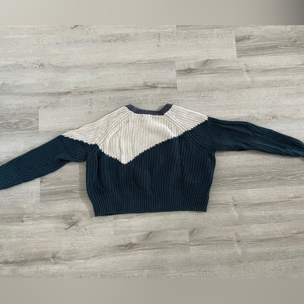 Color block sweater - Picture 3 of 5